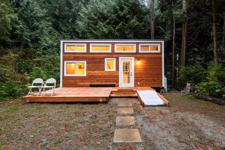 Tiny home with a deck in Columbia, SC
